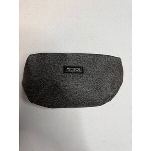 Tumi for Delta Airlines Amenity Kit Travel Pouch Grey Toiletry Bag Zip Case